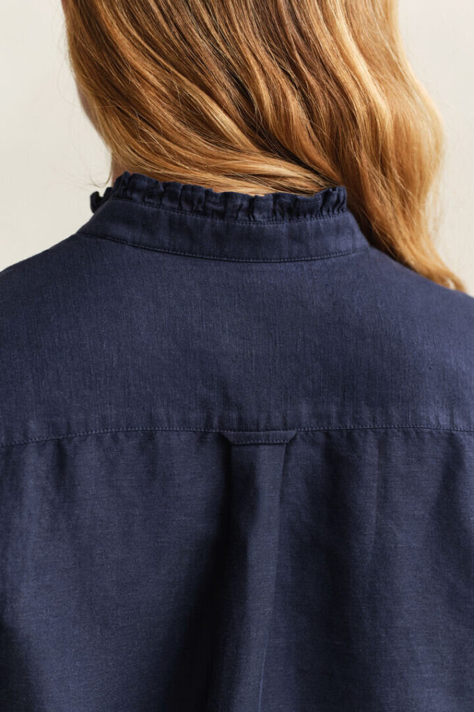 Blusa com folhos em mistura de linho