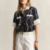 Blusa em contraste