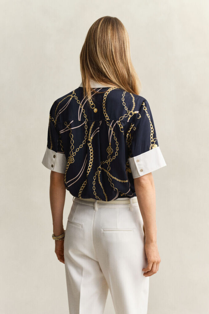 Blusa em contraste