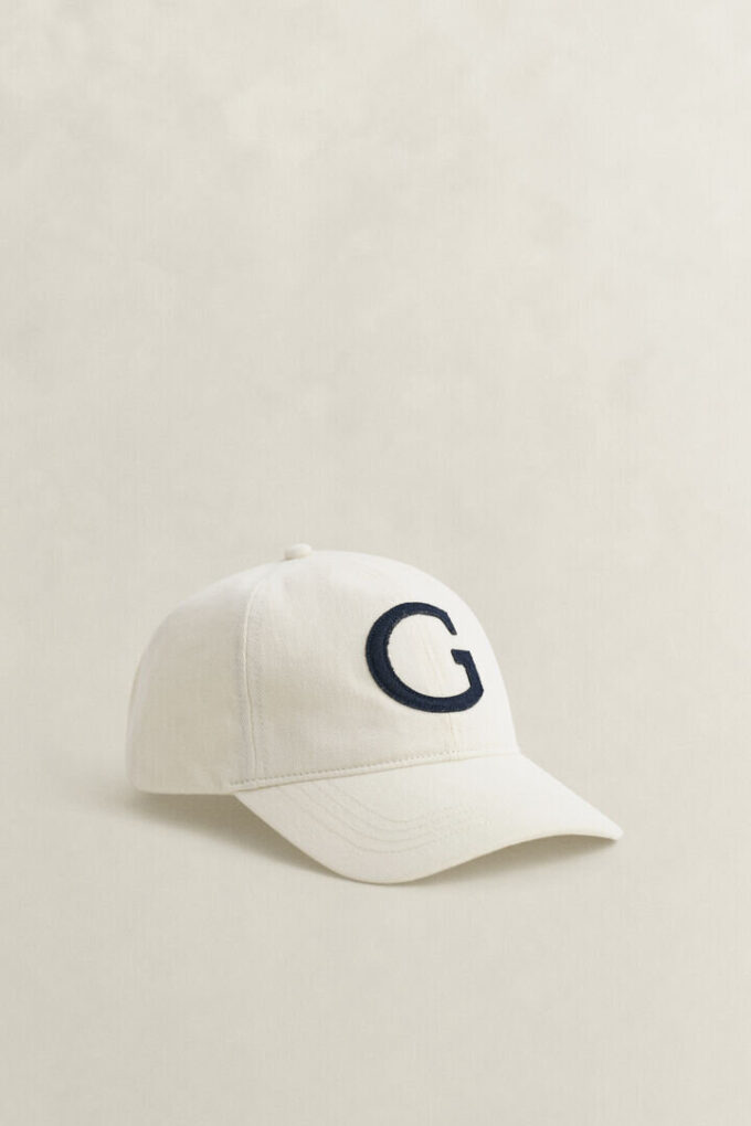 Boné com emblema G