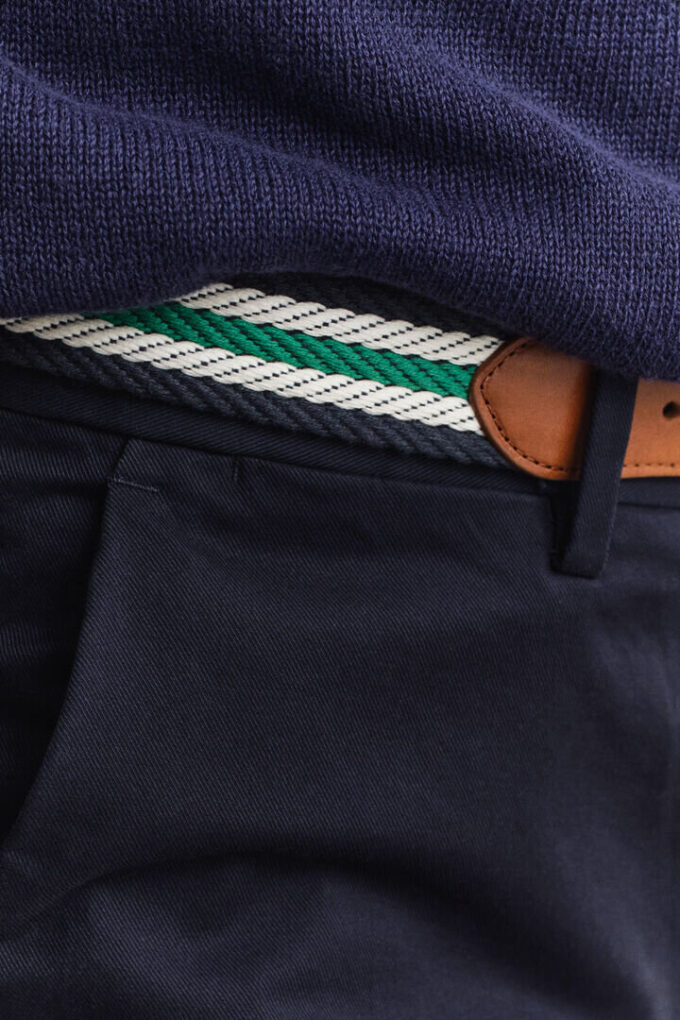 Calças chino elegantes de corte justo