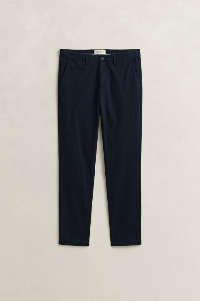 Calças chino elegantes de corte justo