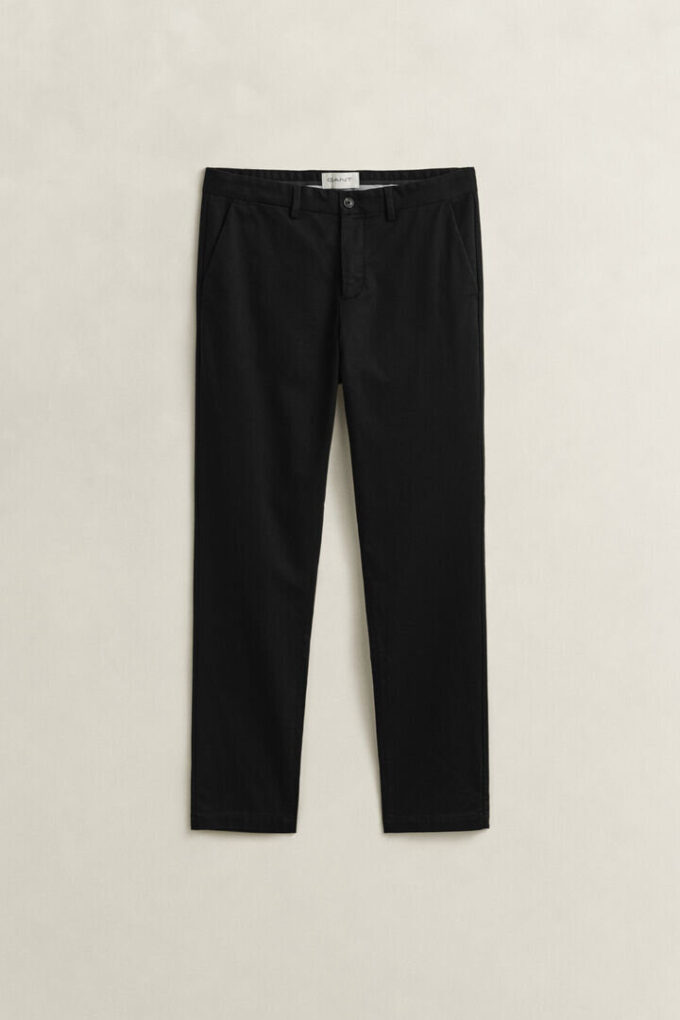 Calças chino elegantes de corte justo