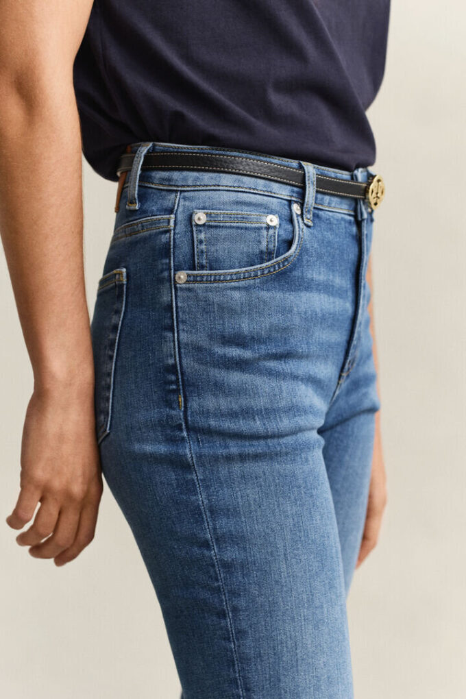 Calças de Jeans justas e curtas