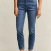 Calças de Jeans justas e curtas