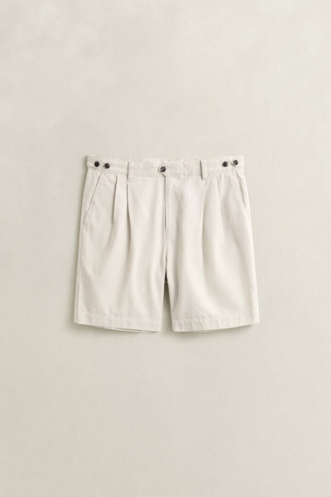 Calções chino em lona