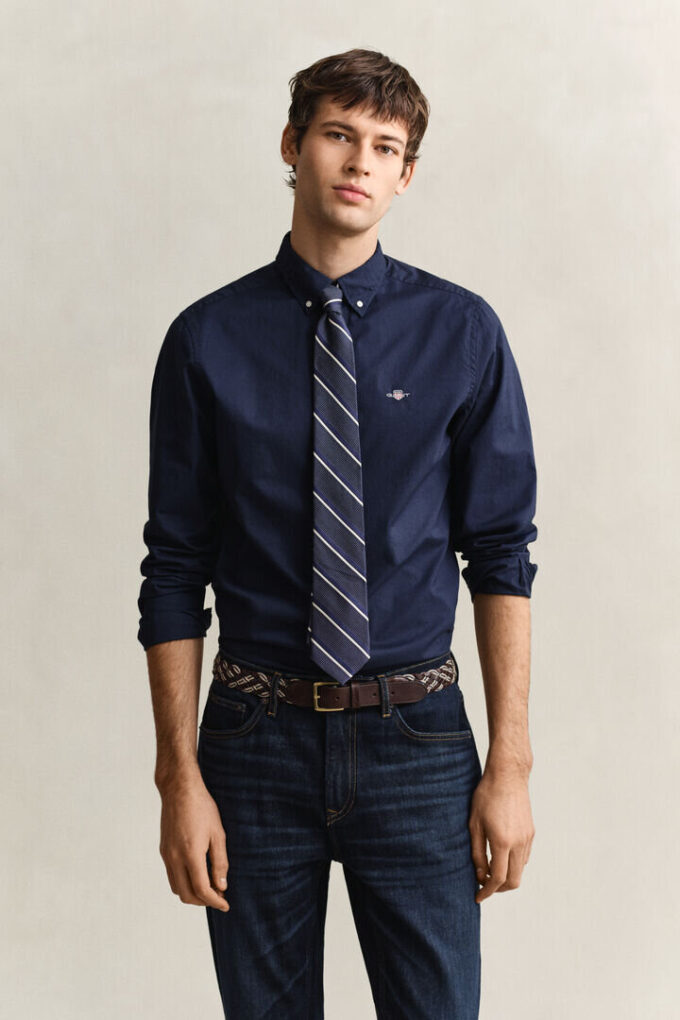 Camisa clássica de popelina de corte justo