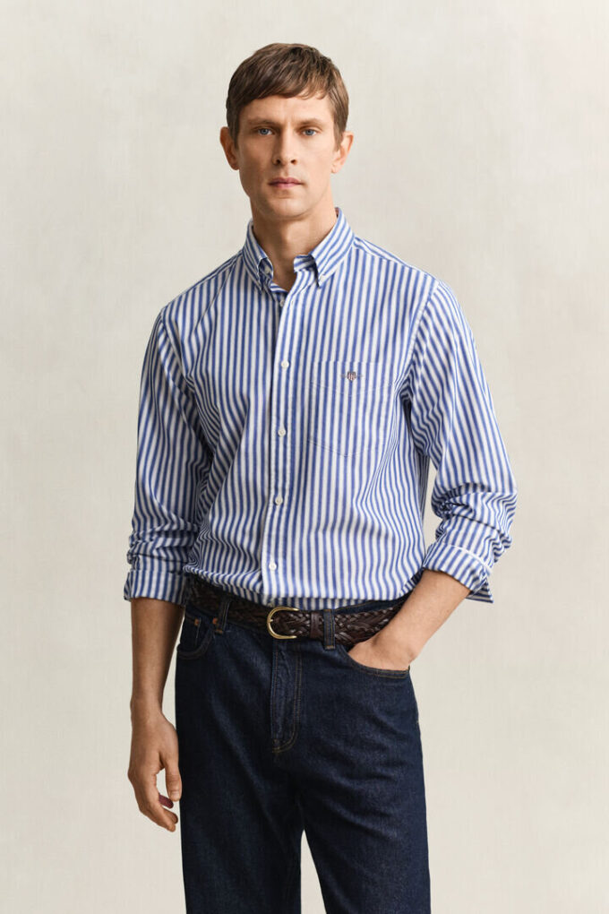 Camisa clássica de popelina às riscas