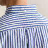 Camisa clássica de popelina às riscas