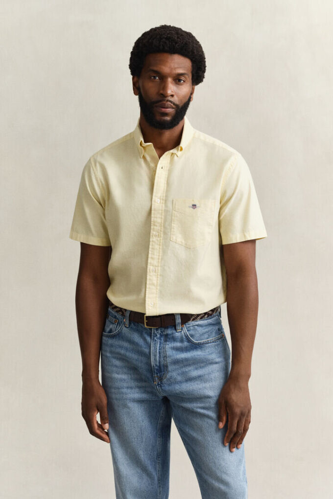 Camisa de calções clássica de manga curta Oxford