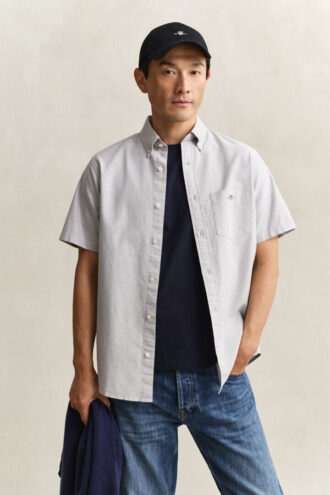 Camisa de calções clássica de manga curta Oxford