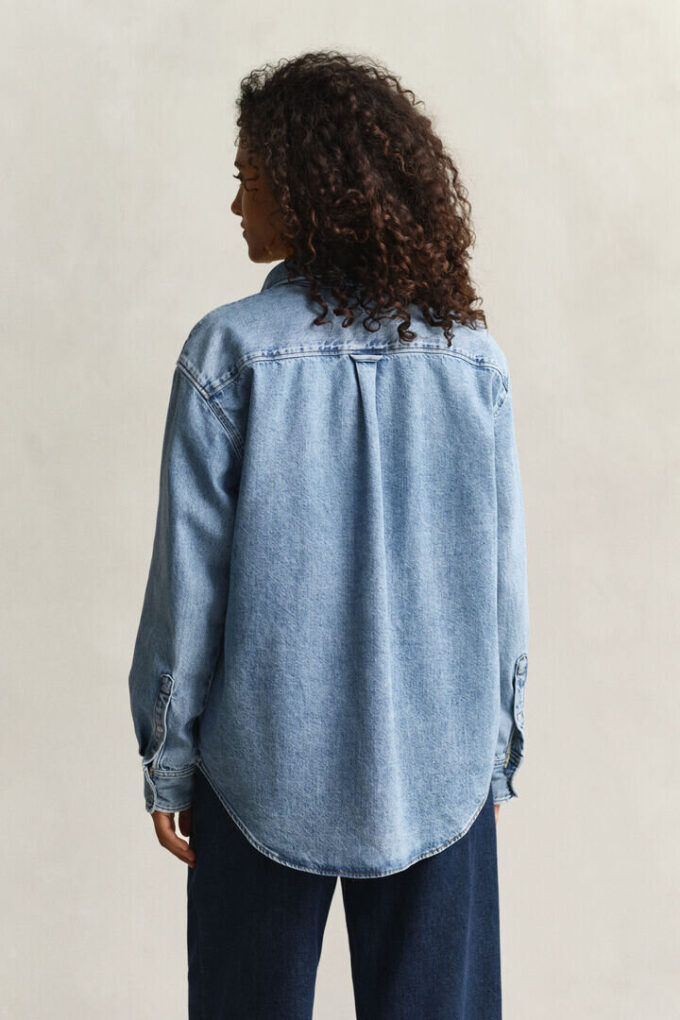 Camisa de ganga de corte descontraído
