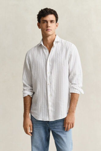 Camisa de linho às riscas