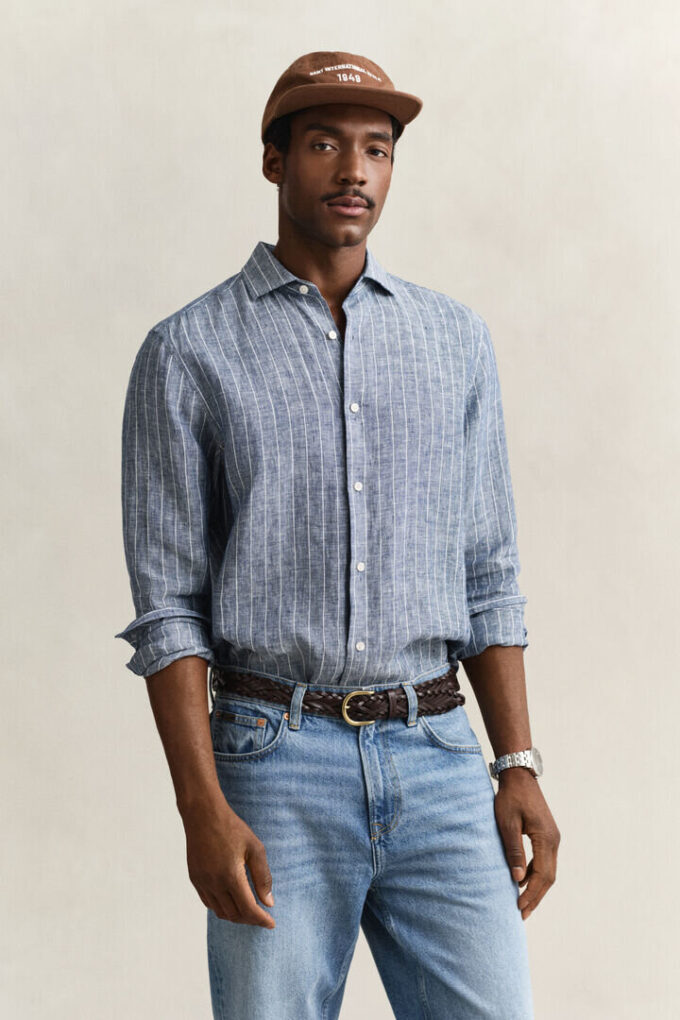 Camisa de linho às riscas