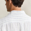 Camisa de linho às riscas