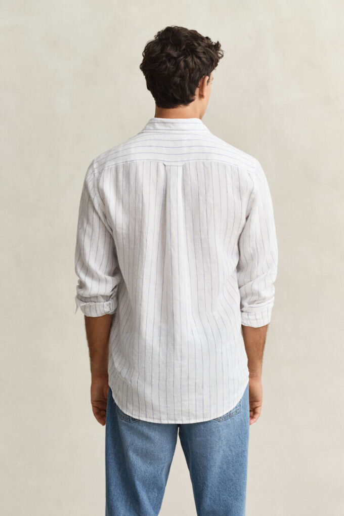 Camisa de linho às riscas