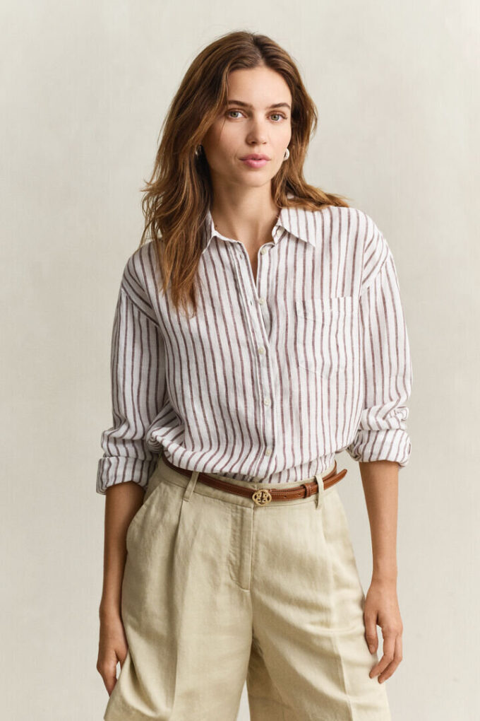 Camisa de linho às riscas com corte descontraído