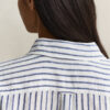 Camisa de linho às riscas com corte descontraído