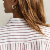 Camisa de linho às riscas com corte descontraído