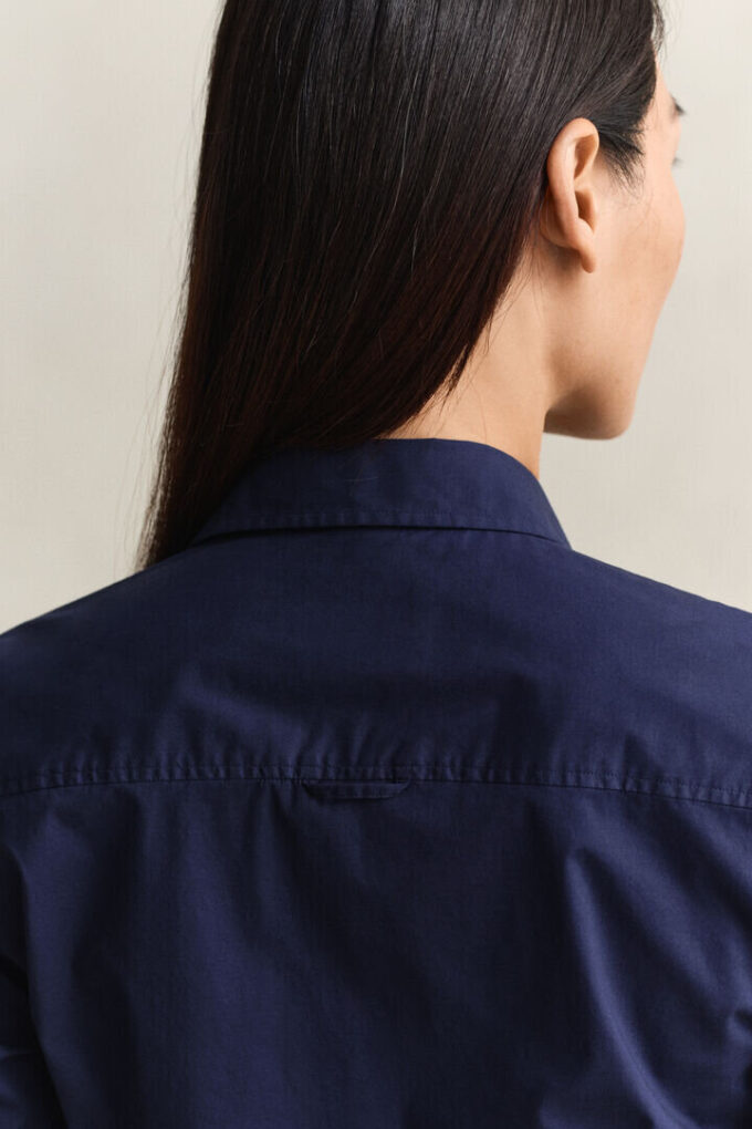 Camisa de popeline de corte justo