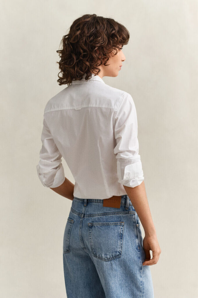 Camisa de popeline de corte justo
