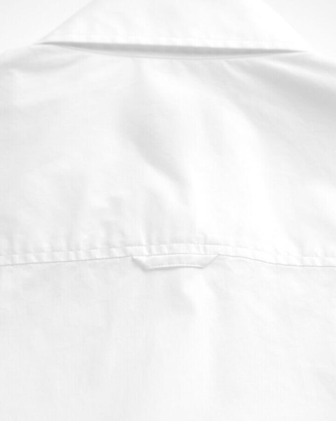 Camisa de popeline de corte justo