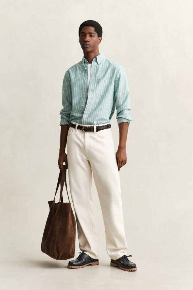 Camisa Oxford clássica às riscas
