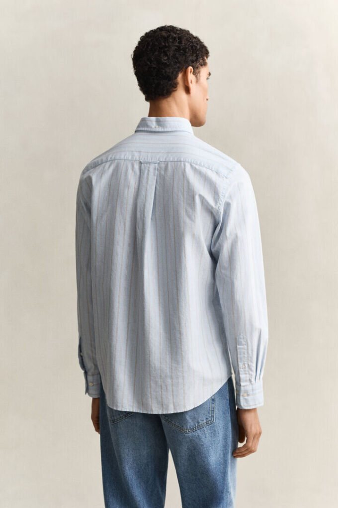Camisa Oxford clássica às riscas