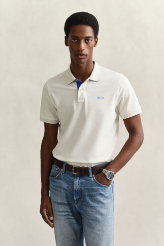 Camisa polo em piqué contrastante