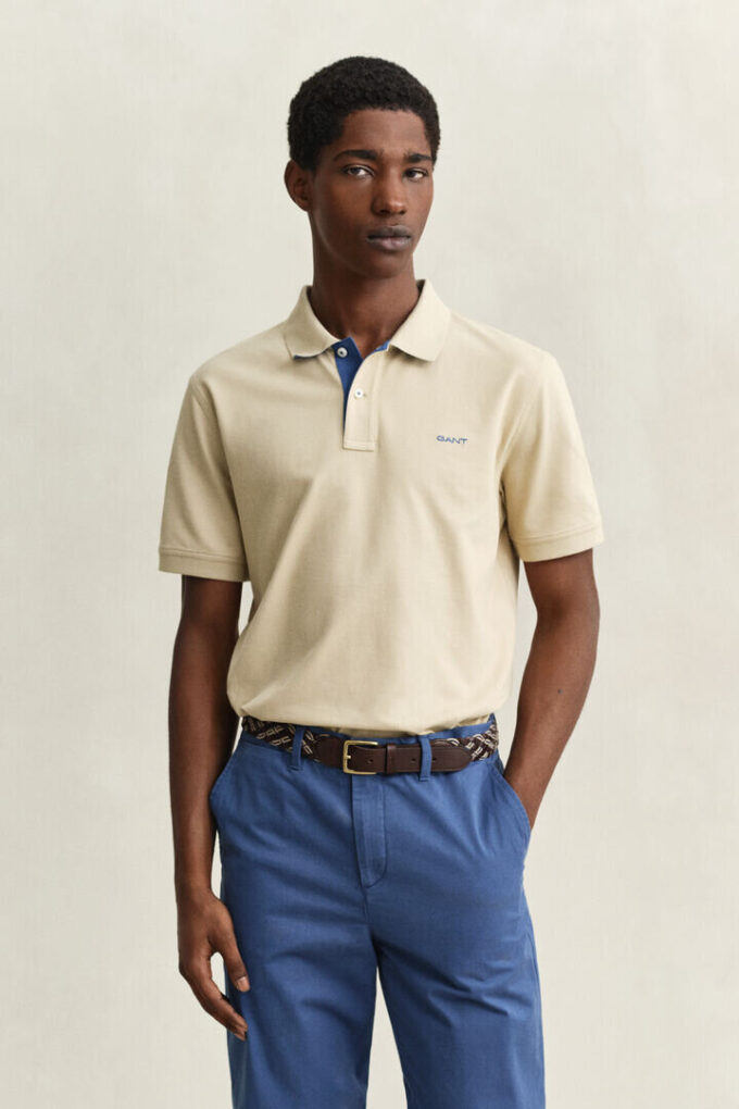 Camisa polo em piqué contrastante