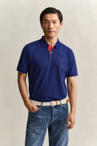 Camisa polo em piqué contrastante
