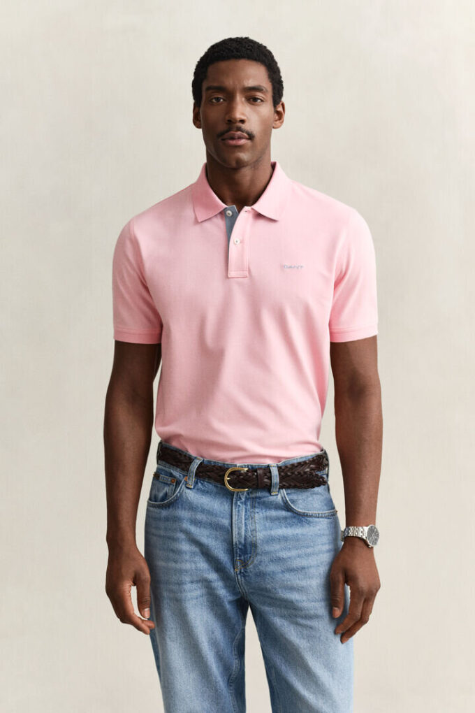 Camisa polo em piqué contrastante