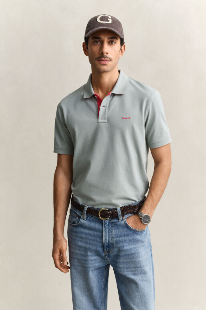 Camisa polo em piqué contrastante