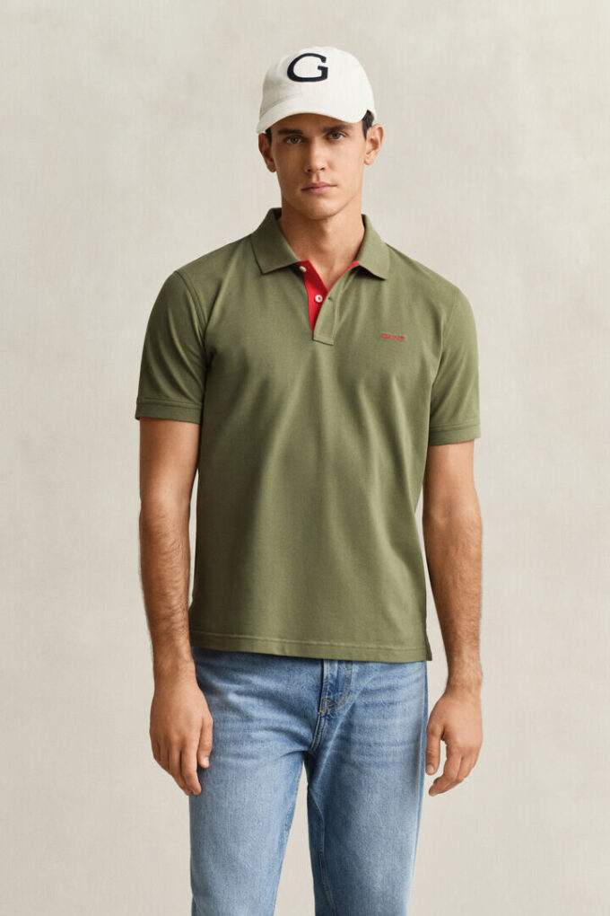 Camisa polo em piqué contrastante