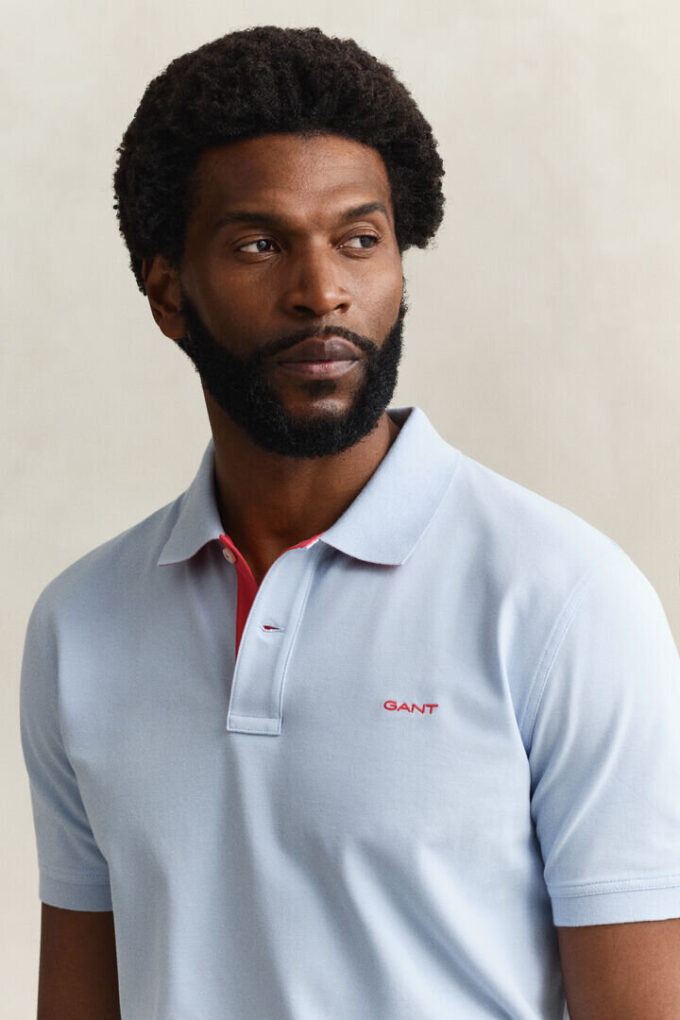 Camisa polo em piqué contrastante