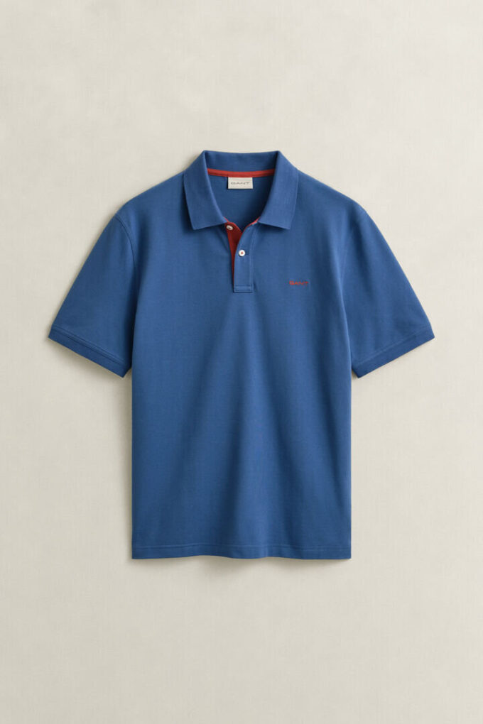 Camisa polo em piqué contrastante