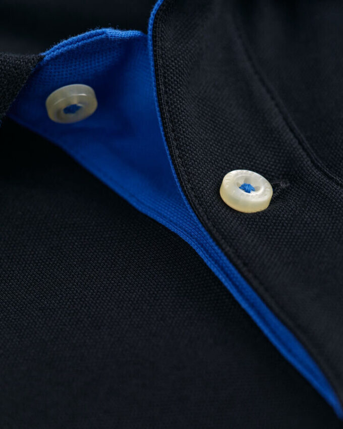 Camisa polo em piqué contrastante