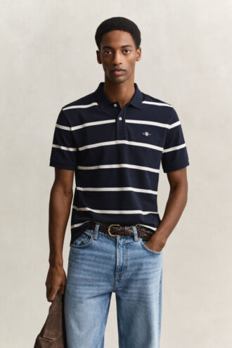 Camisa polo às riscas