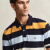 Camisa polo às riscas