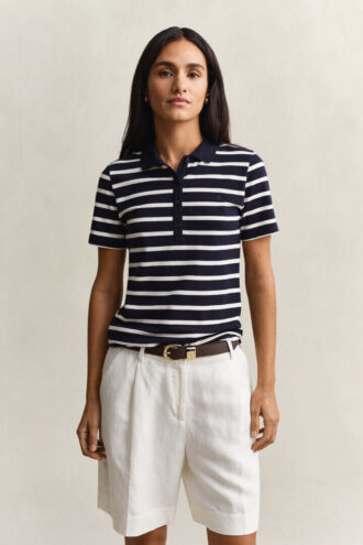Camisa polo às riscas em piqué