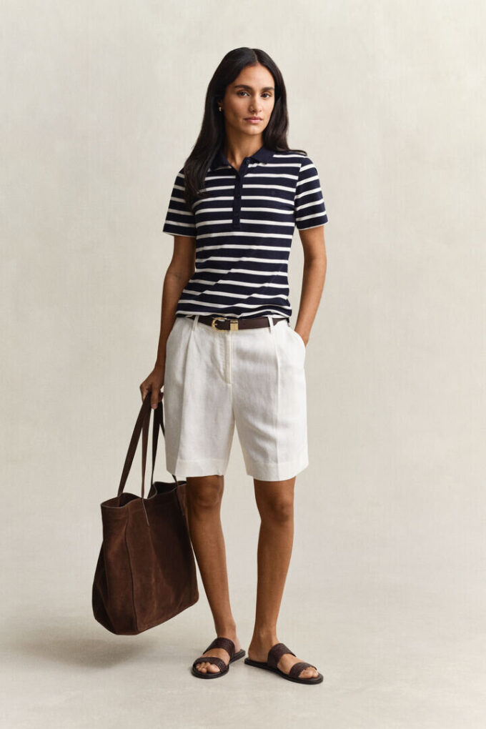 Camisa polo às riscas em piqué