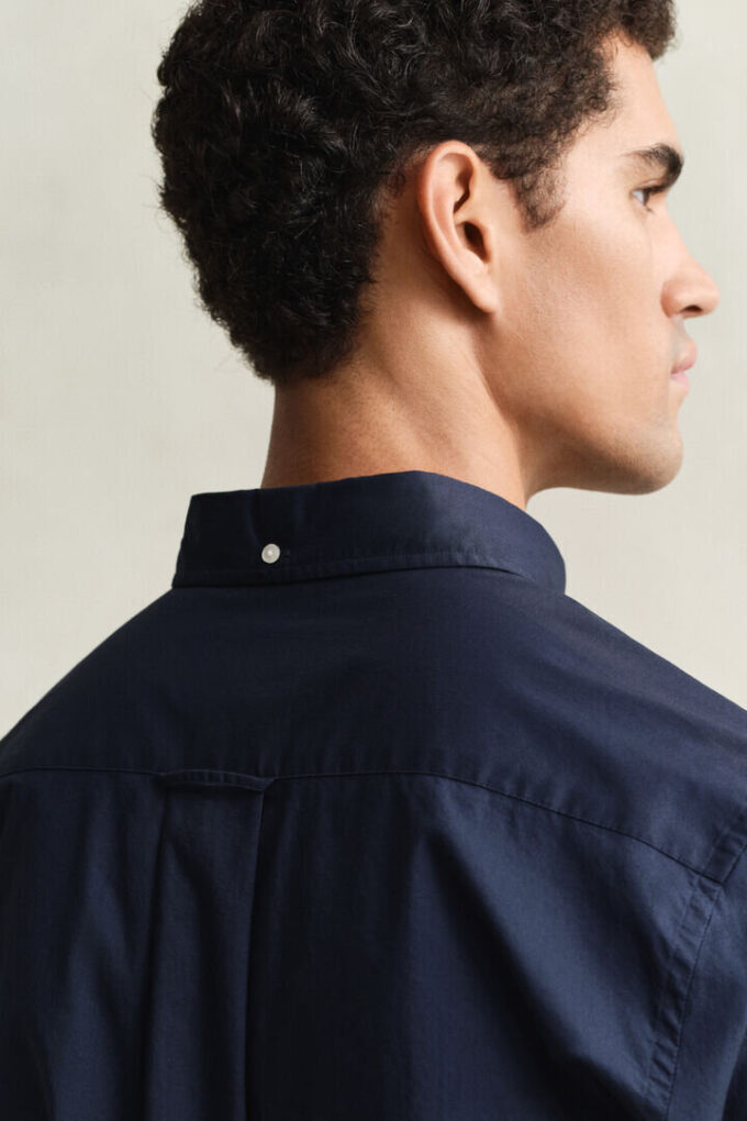 Camisas clássicas de popelina de corte regular