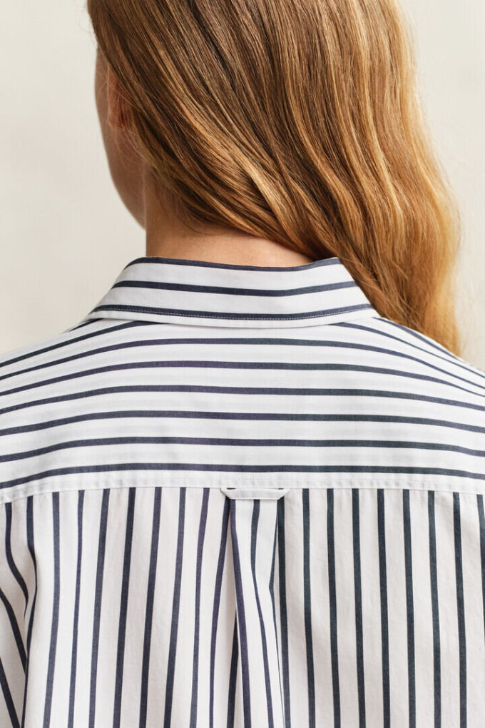 Camisas clássicas de popeline às riscas com corte descontraído