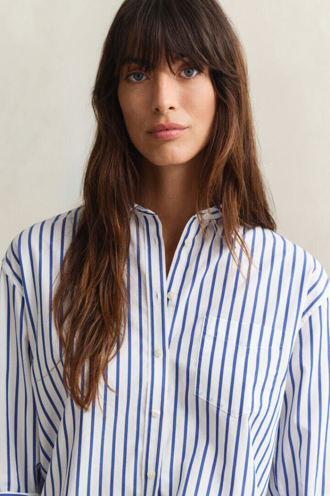 Camisas clássicas de popeline às riscas com corte descontraído