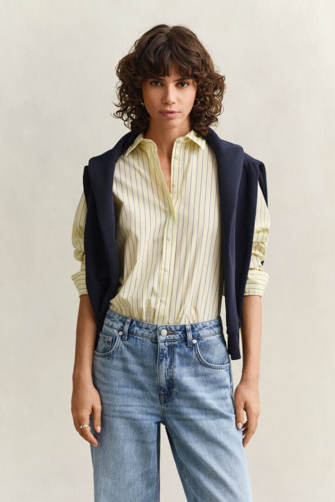 Camisas clássicas de popeline às riscas com corte regular