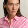 Camisas clássicas de popeline às riscas com corte regular