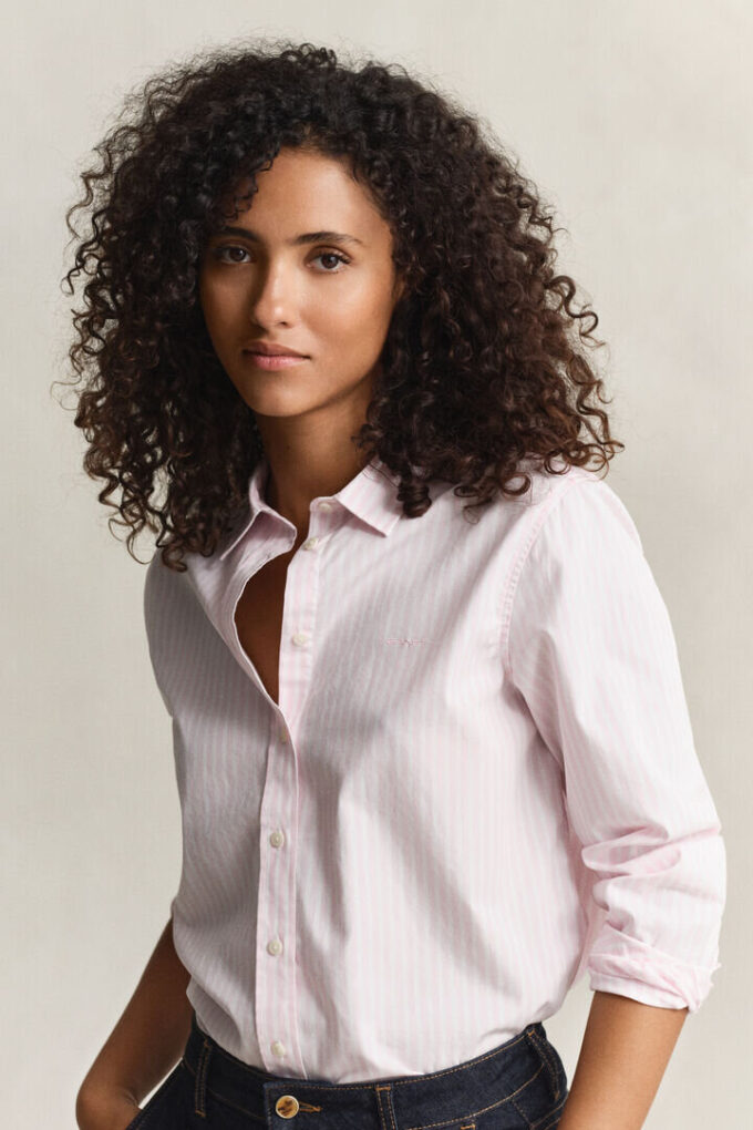 Camisas clássicas de popeline às riscas com corte regular