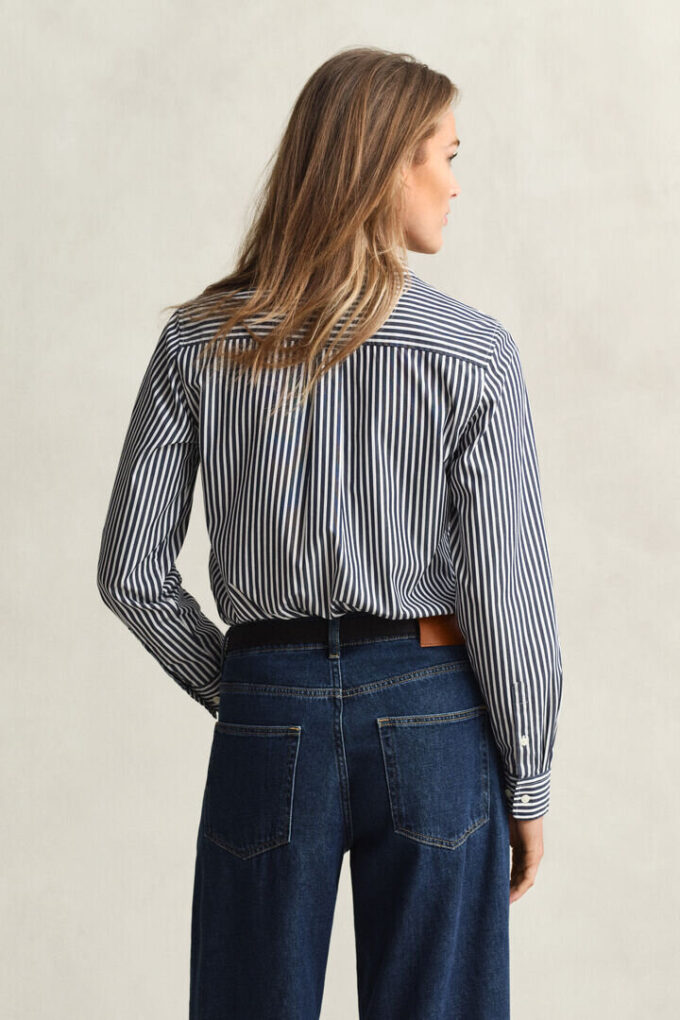 Camisas clássicas de popeline às riscas com corte regular