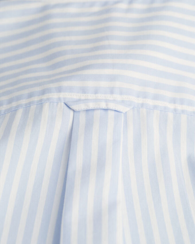 Camisas clássicas de popeline às riscas com corte regular