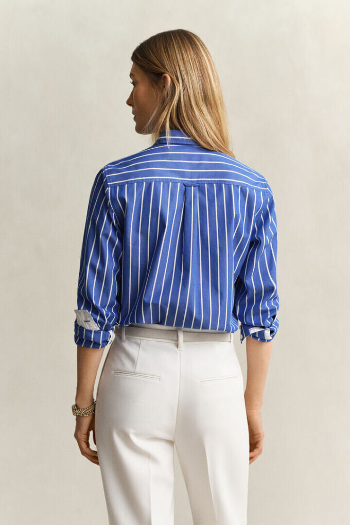 Camisas clássicas de popeline às riscas com corte regular